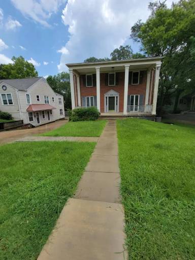 Main picture of The Columns - B