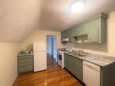 Main picture of 16 Kidder Ave