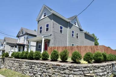 Main picture of 422 Jackson Ave