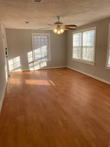 Main picture of 1050 Dubois St