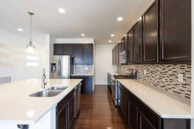 Main picture of 4009 Oak Shadow Way