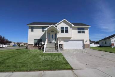 Main picture of 5223 Treyden Cir