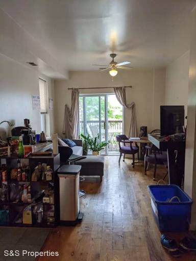 Main picture of 931 S 10th St