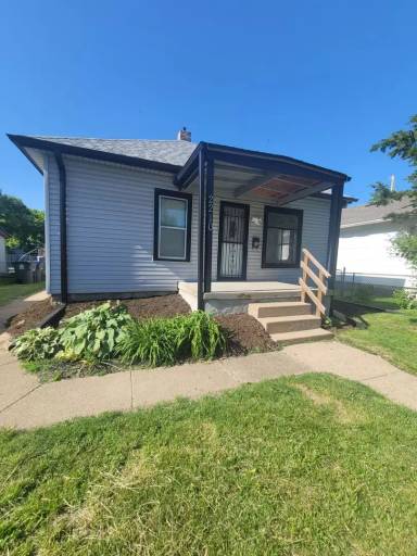Main picture of 2210 5th Ave