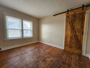 Main picture of 1532 5th Ave SE