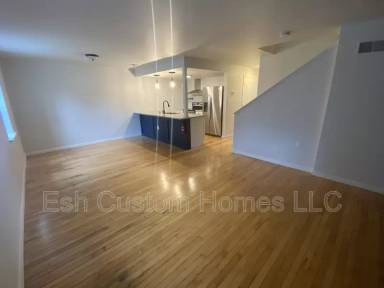 Main picture of 235 Locust St