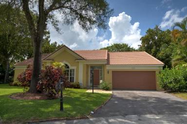 Main picture of 7503 Live Oak Dr