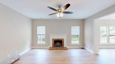 Main picture of 107 Stonemason Ct