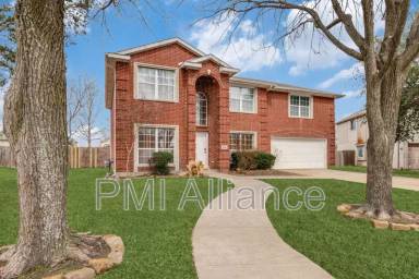 Main picture of 219 Jacob Ct