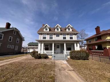 Main picture of 2101 Linden Ave