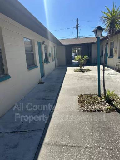 Main picture of 460 93rd Ave N