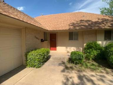 Main picture of 2808 N Ditmer Rd