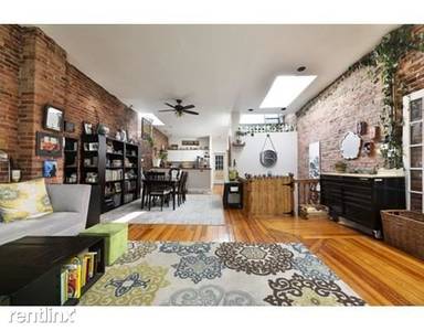 Main picture of 101 Cedar St