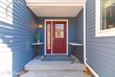 Main picture of 139 Granite St