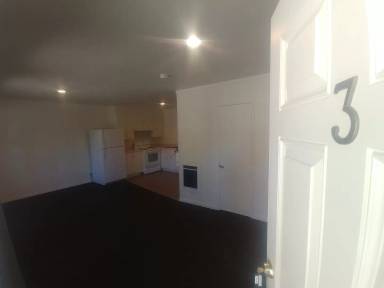 Main picture of 40 Mountain Blvd