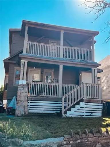 Main picture of 111 N Denver Ave