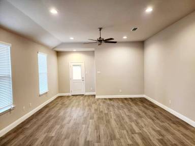 Main picture of 2320 Ruff Rd