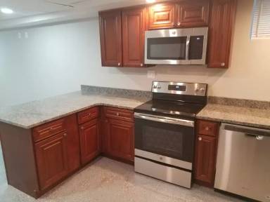 Main picture of 1042 Broadway St