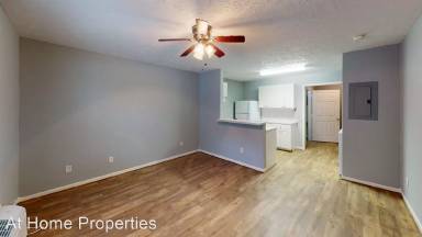 Main picture of 409 Tauber St