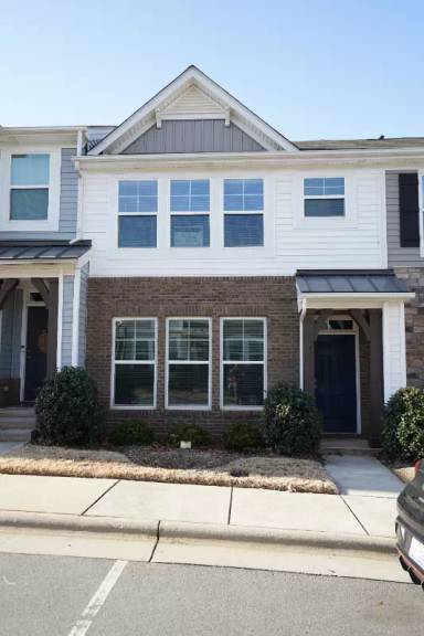 Main picture of 107 Synandra Dr
