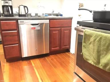 Main picture of 126 Park St