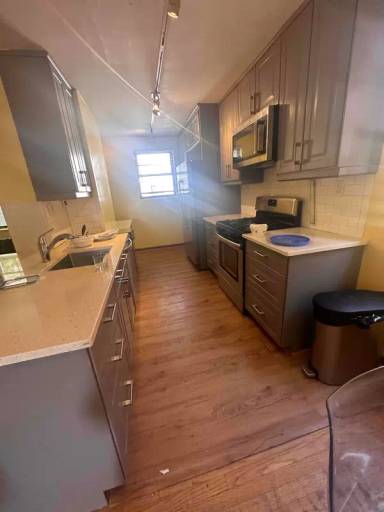 Main picture of 2213 Saint Raymond Ave