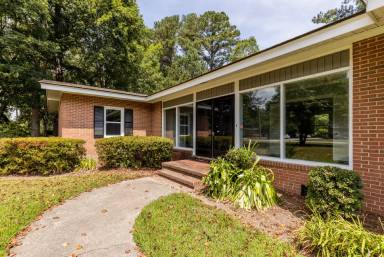 Main picture of 3504 Hawthorne Rd