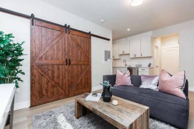 Main picture of 320 TURK Apartments