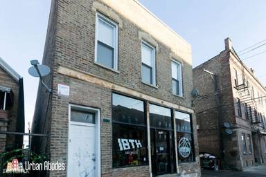 Main picture of 1616 W 18th Pl