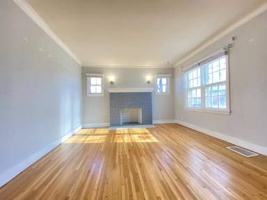 Main picture of 711 7th St NW