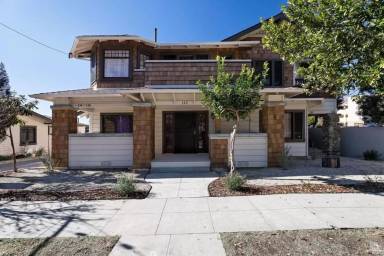 Main picture of 108 S 7th St