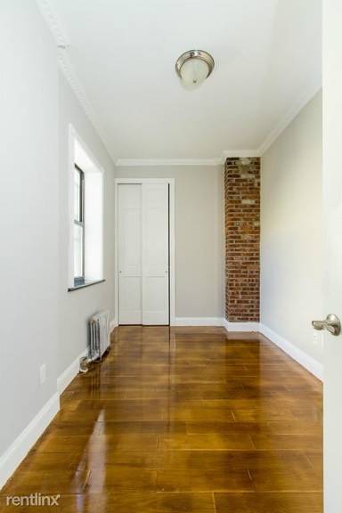 Main picture of 338 E 100th St