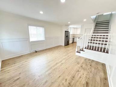 Main picture of 534-540 Maine Ave
