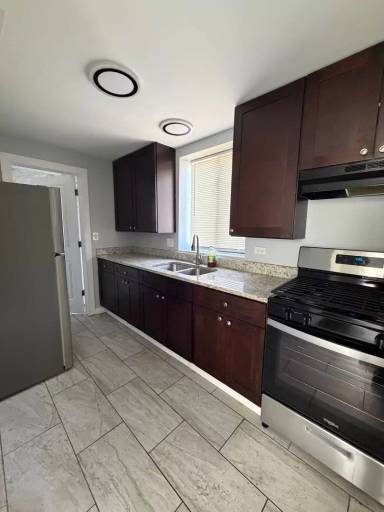 Main picture of 11238 South Vernon Avenue - 38-3E