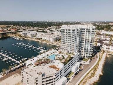 Main picture of Marina Pointe