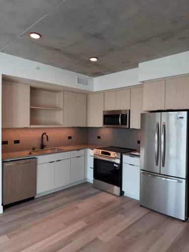 Main picture of 3660 Reynard Way