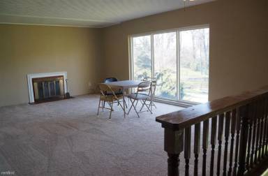 Main picture of 653 E Lake Dr