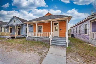 Main picture of 1950 Redell St