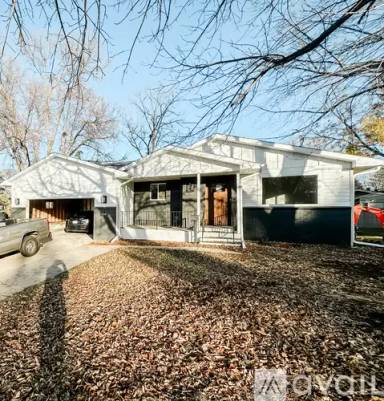 Main picture of 2304 S Kiwanis Ave