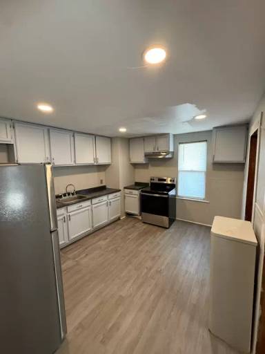Main picture of 1363 Capouse Ave