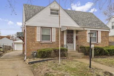 Main picture of 18012 Commercial Ave
