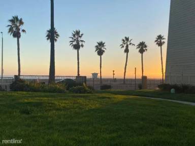 Main picture of 383 E Surfside Dr