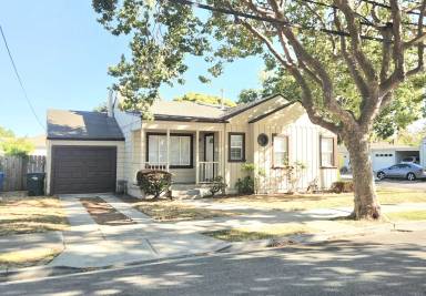Main picture of 902 E Santa Inez Ave
