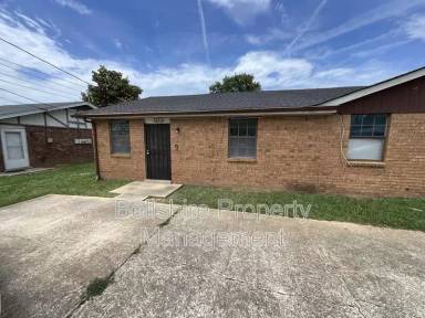 Main picture of 3643 Village Trl