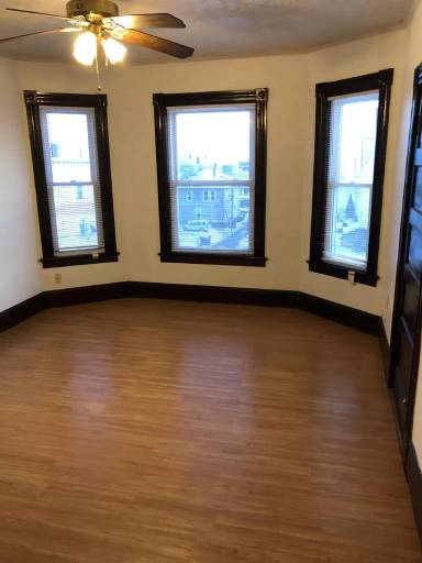 Main picture of 57-59 Gates - 57-3