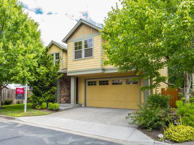 Main picture of 240 NE 64th Pl