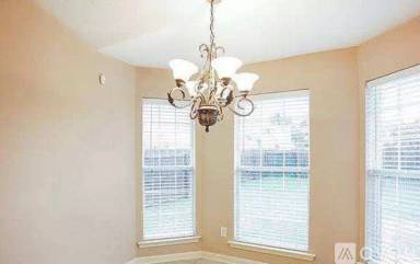 Main picture of 5005 Henson Dr SW