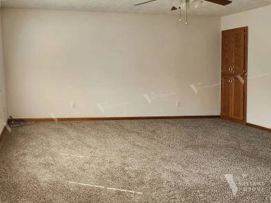 Main picture of 537 S Pleasant Valley St