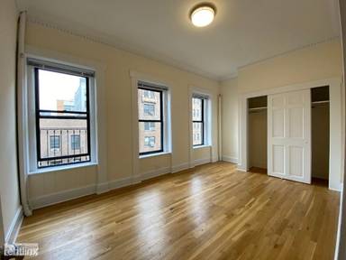 Main picture of 326 E 58th St