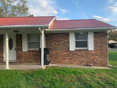 Main picture of 3052 Seals Ln